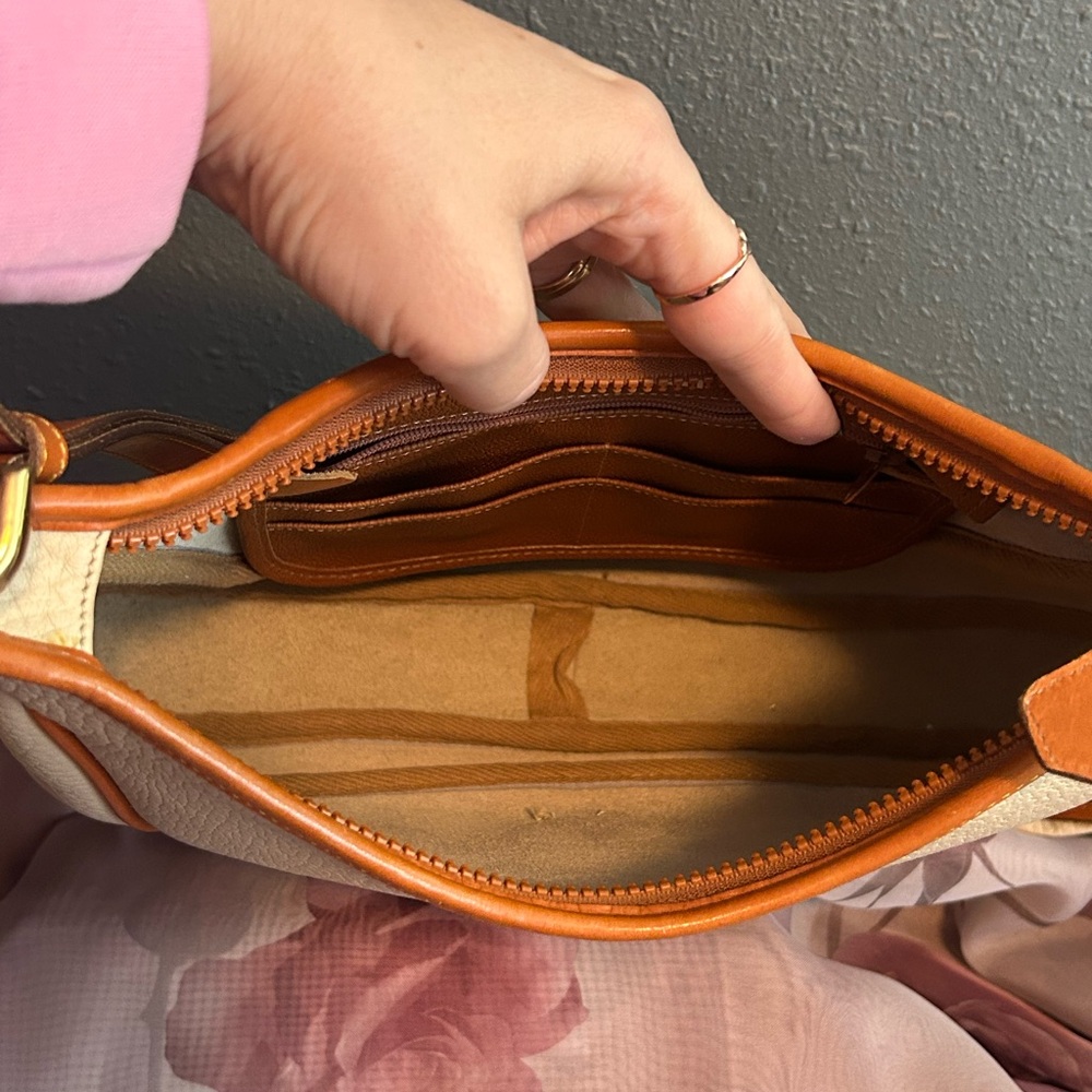 Vintage Dooney & Bourke All Weather Crescent Sac Hobo Shoulder Bag - Picture 8 of 14